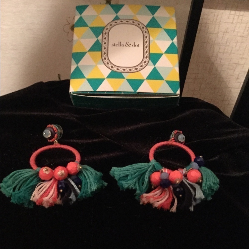 Stella & Dot Nacoma Chandelier Earrings